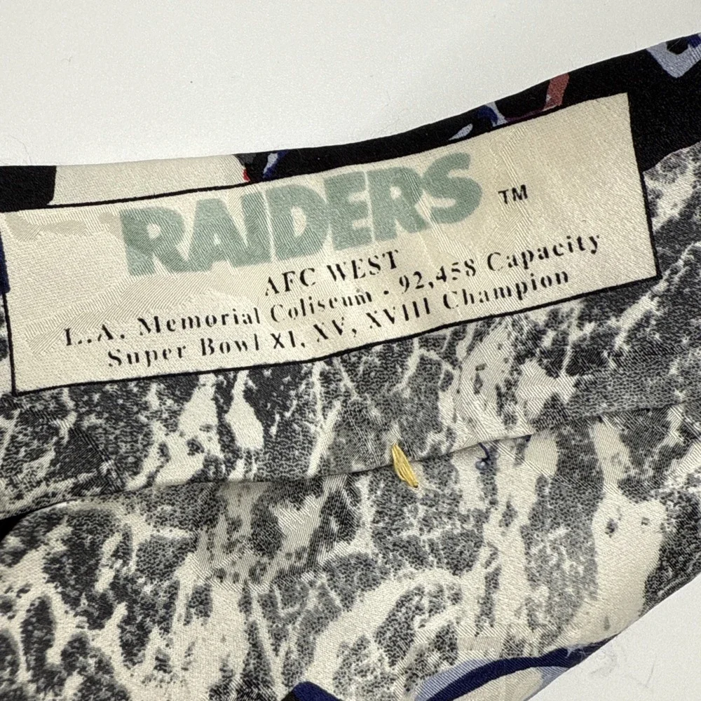 Vintage Team NFL Oakland Raiders ACF West Silk‎ Neck Tie